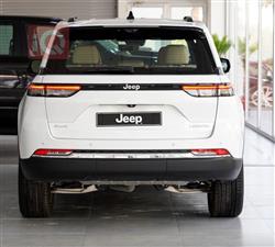 جیپ گراند شیرۆکی